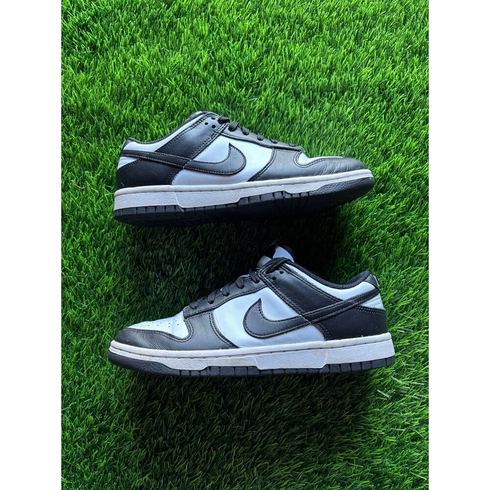 Nike dunk low “panda” sz 8
